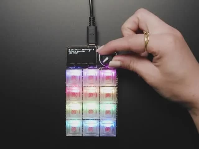 Стартовый комплект Adafruit MacroPad RP2040 — клавиши 3x4 + кодировщик + OLED