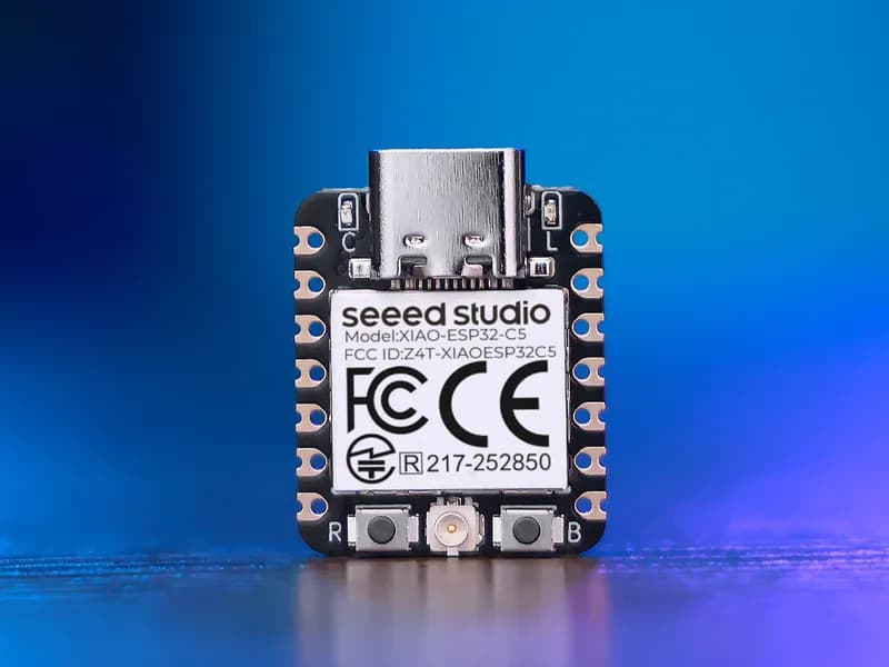 Seeed Studio XIAO ESP32-C5
