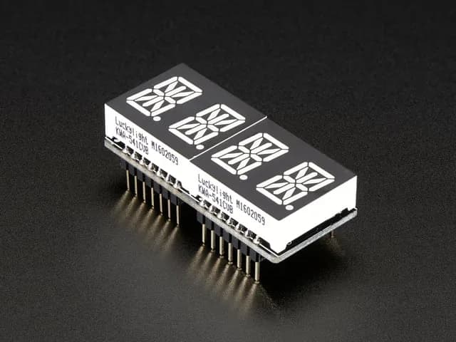 Adafruit 0,54-дюймовый четырехбуквенно-цифровой дисплей FeatherWing — желтый