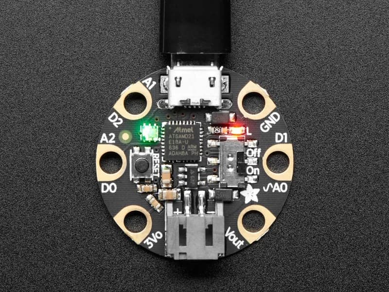 Adafruit GEMMA M0 - Миниатюрная носимая электронная платформа
