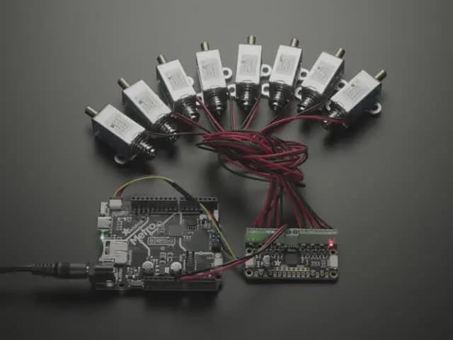 Adafruit I2C - 8-канальный драйвер соленоида