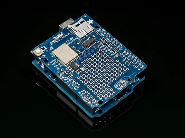 Adafruit HUZZAH CC3000 WiFi Shield со встроенной антенной