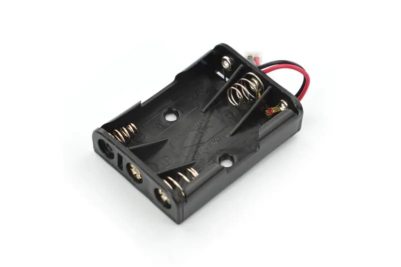 Усовершенствуйте проекты micro:bit с помощью держателя для батареек 3xAAA!