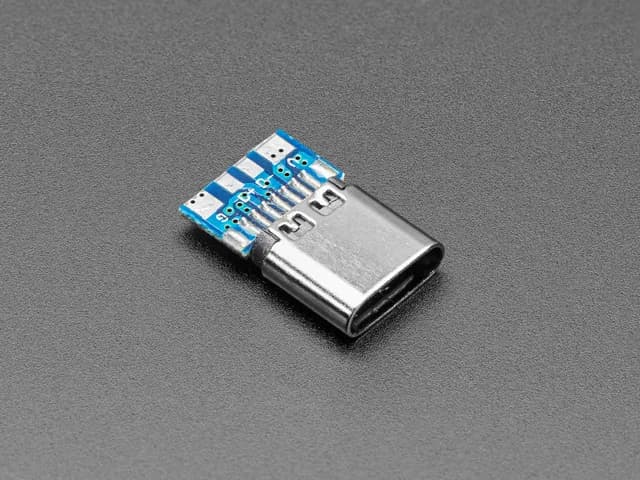 Простая разъёмная розетка USB C