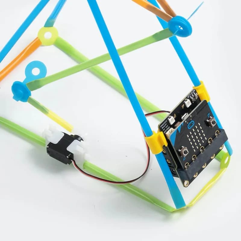 Strawbees Robotic Inventions для micro:bit