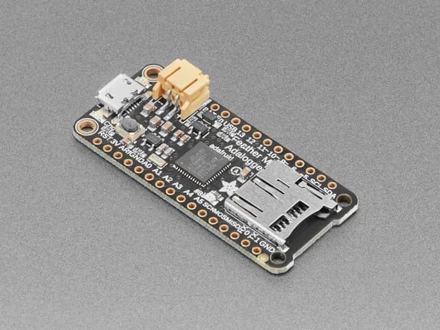 Adafruit Feather M0 Адалоггер