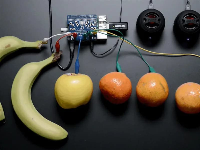 Adafruit Capacitive Touch HAT для Raspberry Pi — мини-комплект — MPR121