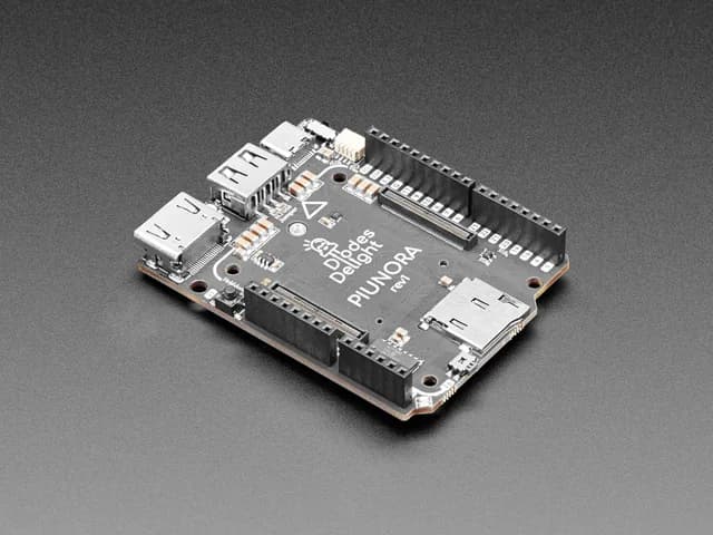 Piunora Pro Carrier для модуля Raspberry Pi 4 от Diodes Delight