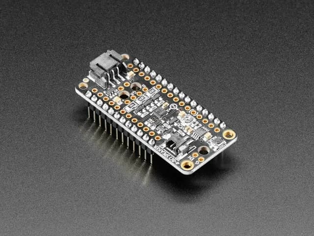 Создатель реквизита Adafruit в сборе FeatherWing